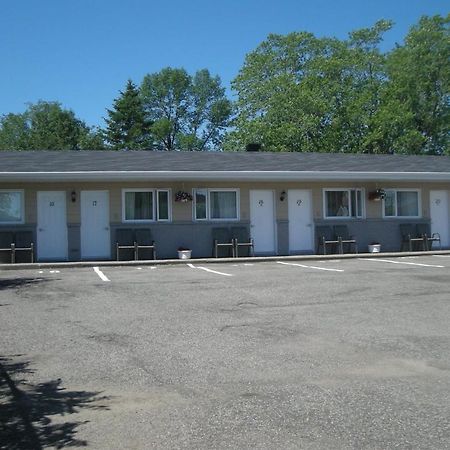 Motel Chevalier Квебек Екстериор снимка