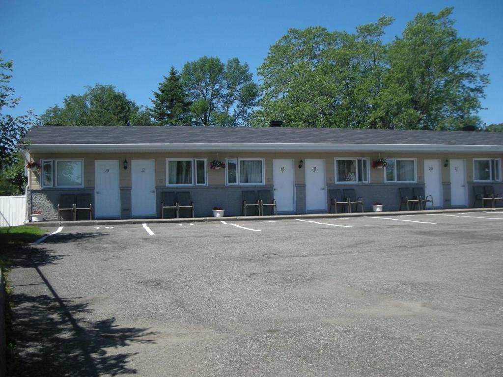 Motel Chevalier Квебек Екстериор снимка