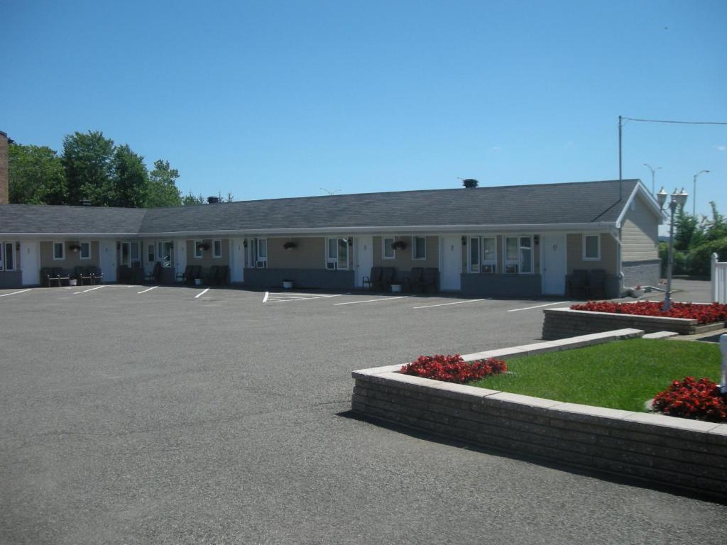 Motel Chevalier Квебек Екстериор снимка