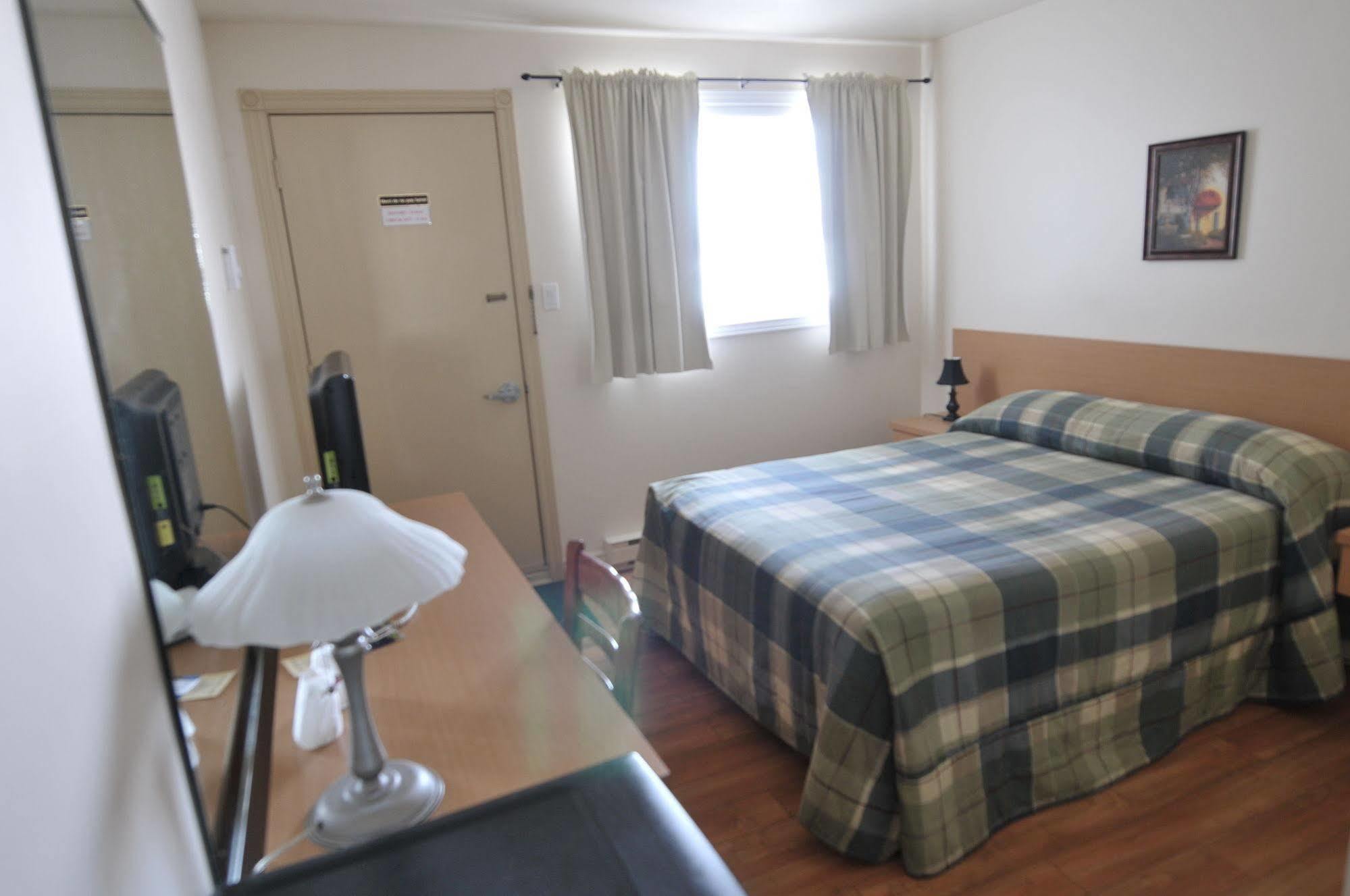 Motel Chevalier Квебек Екстериор снимка